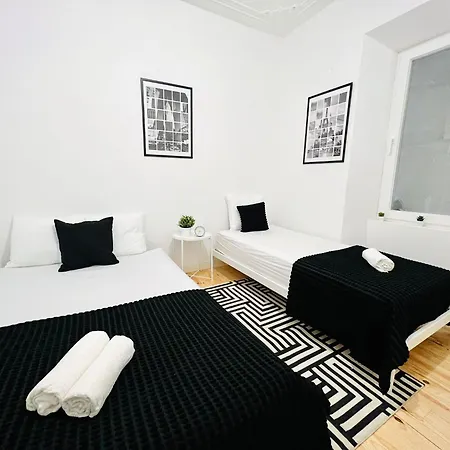 Luxury Spacious Flat In Lisbon, Ideal For Tourists