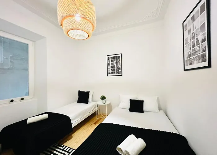 Luxury Spacious Flat In Lisbon, Ideal For Tourists Lizbona