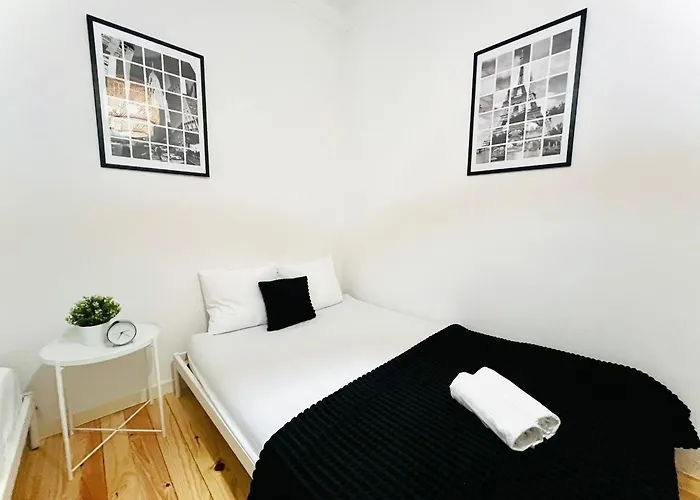 Luxury Spacious Flat In Lisbon, Ideal For Tourists *