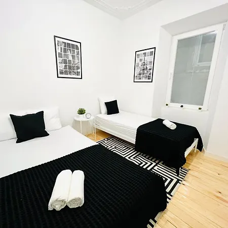 Apartment Luxury Spacious Flat In Lisbon, Ideal For Tourists *