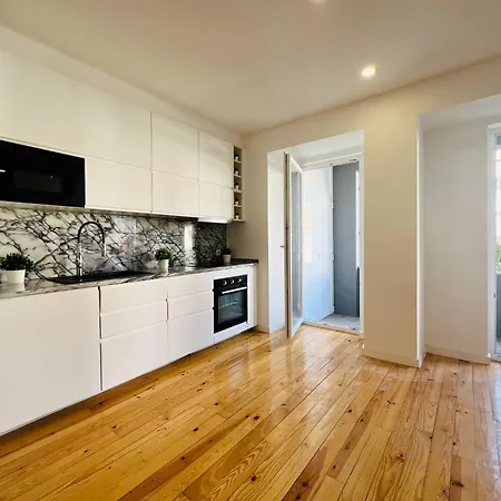 Luxury Spacious Flat In Lisbon, Ideal For Tourists *